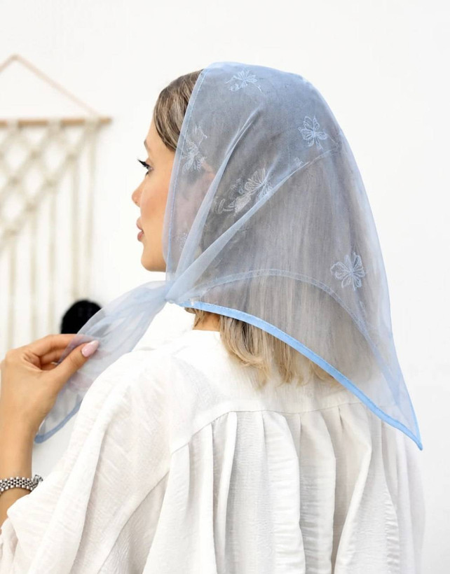 مینی اسکارف تورمخمل کوبی مدل پروانه